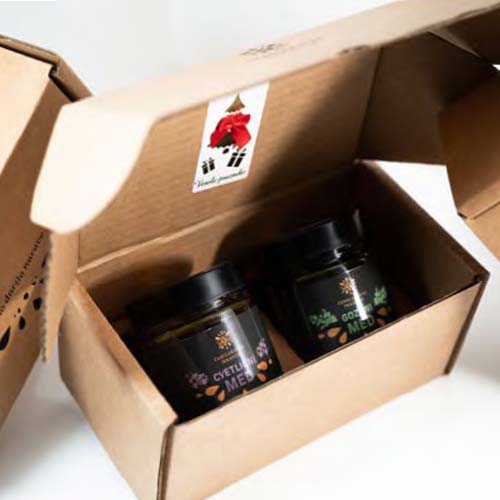 Kartonasta zaprta škatla - Mala 2 - 02